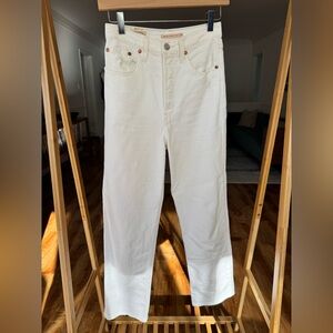 Levi’s Ribcage Ankle Straight Jean